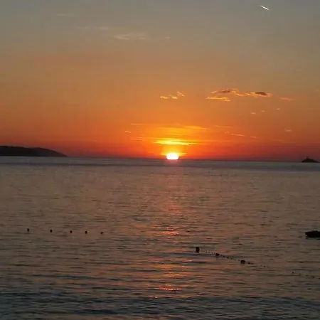 Seafront Apartment Ksamil